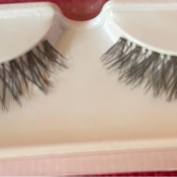 Hand-made Lashes - Picture 4 of 7